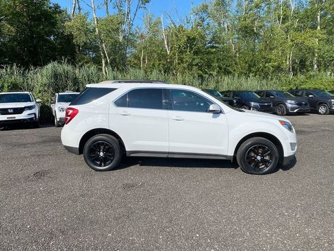 Used 2016 Chevrolet Equinox LT w/ Convenience Package image 4
