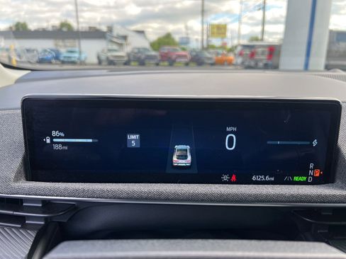 Used 2025 Ford Mustang Mach-E Premium AWD/4WD image 36