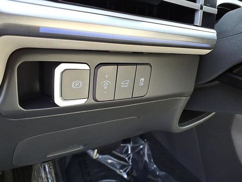 Used 2024 Hyundai Santa Fe Calligraphy AWD/4WD image 23