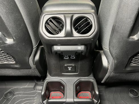 Used 2021 Jeep Wrangler Unlimited Rubicon w/ Dual Top Group image 23