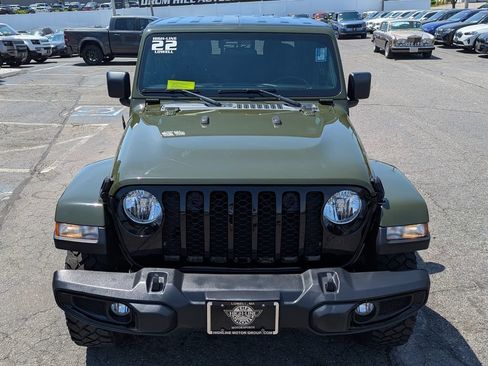 Used 2022 Jeep Gladiator Sport AWD/4WD image 3