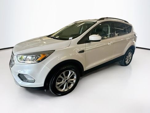 Used 2018 Ford Escape SEL AWD/4WD image 3
