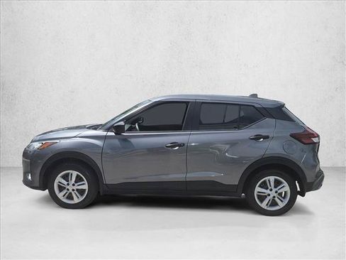 Used 2023 Nissan Kicks S FWD image 9