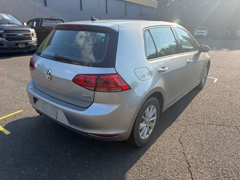 Used 2016 Volkswagen Golf S FWD image 5