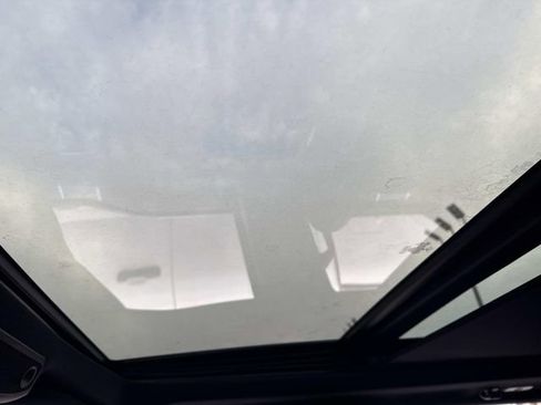 Used 2022 Ford F350 Platinum w/ FX4 Off-Road Package image 40