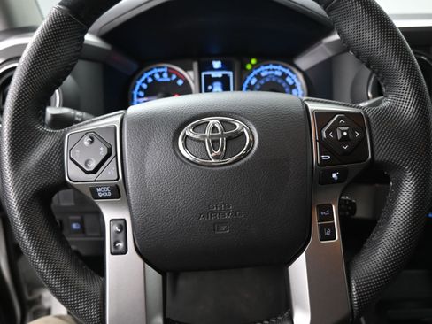 Used 2022 Toyota Tacoma SR5 w/ Technology Package RWD image 11