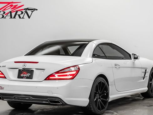 Used 2015 Mercedes-Benz SL 550 image 13
