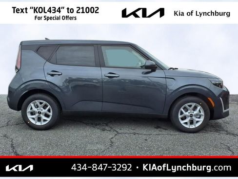 New 2025 Kia Soul LX image 3