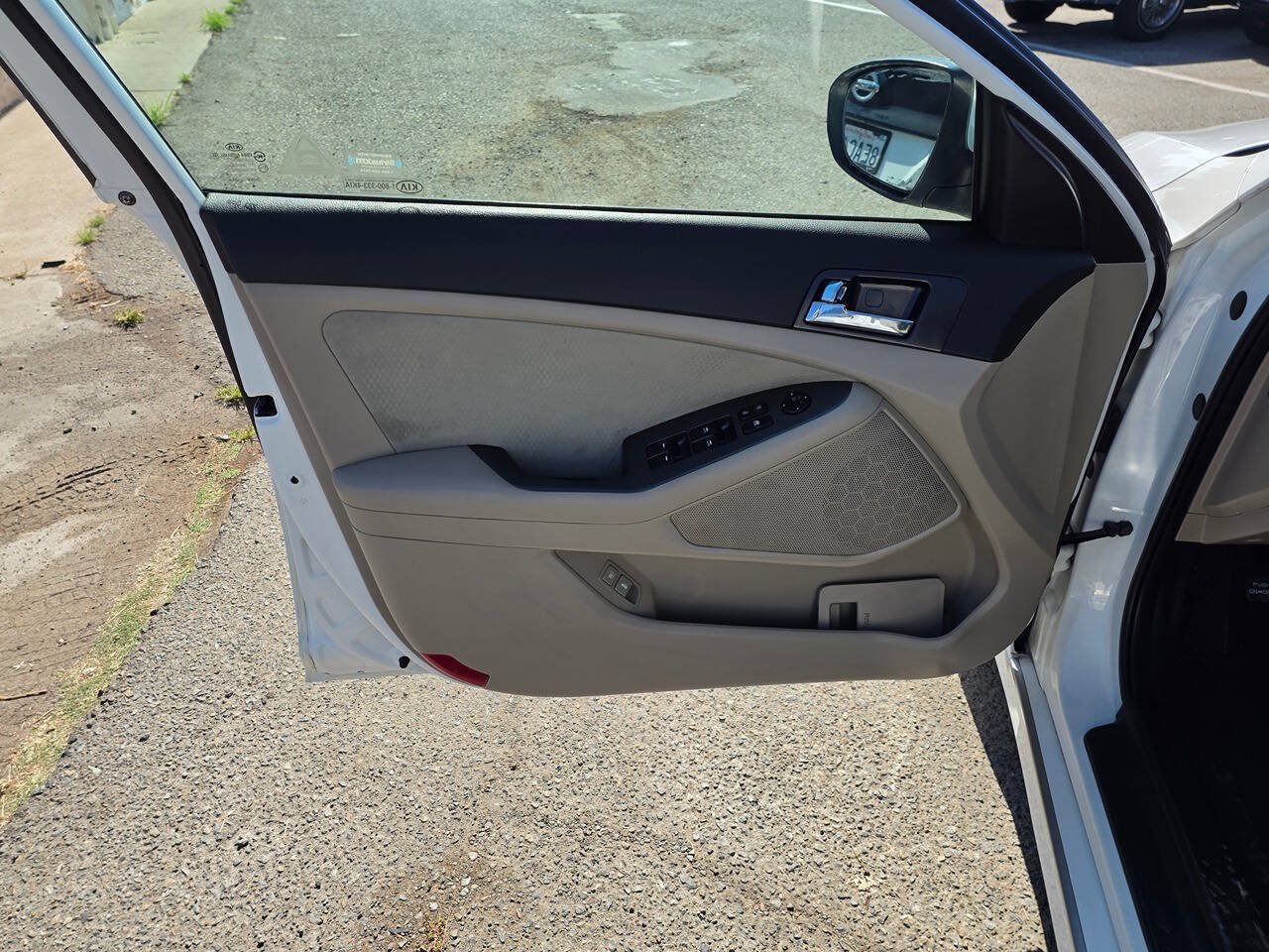 Used 2012 Kia Optima Hybrid FWD image 19