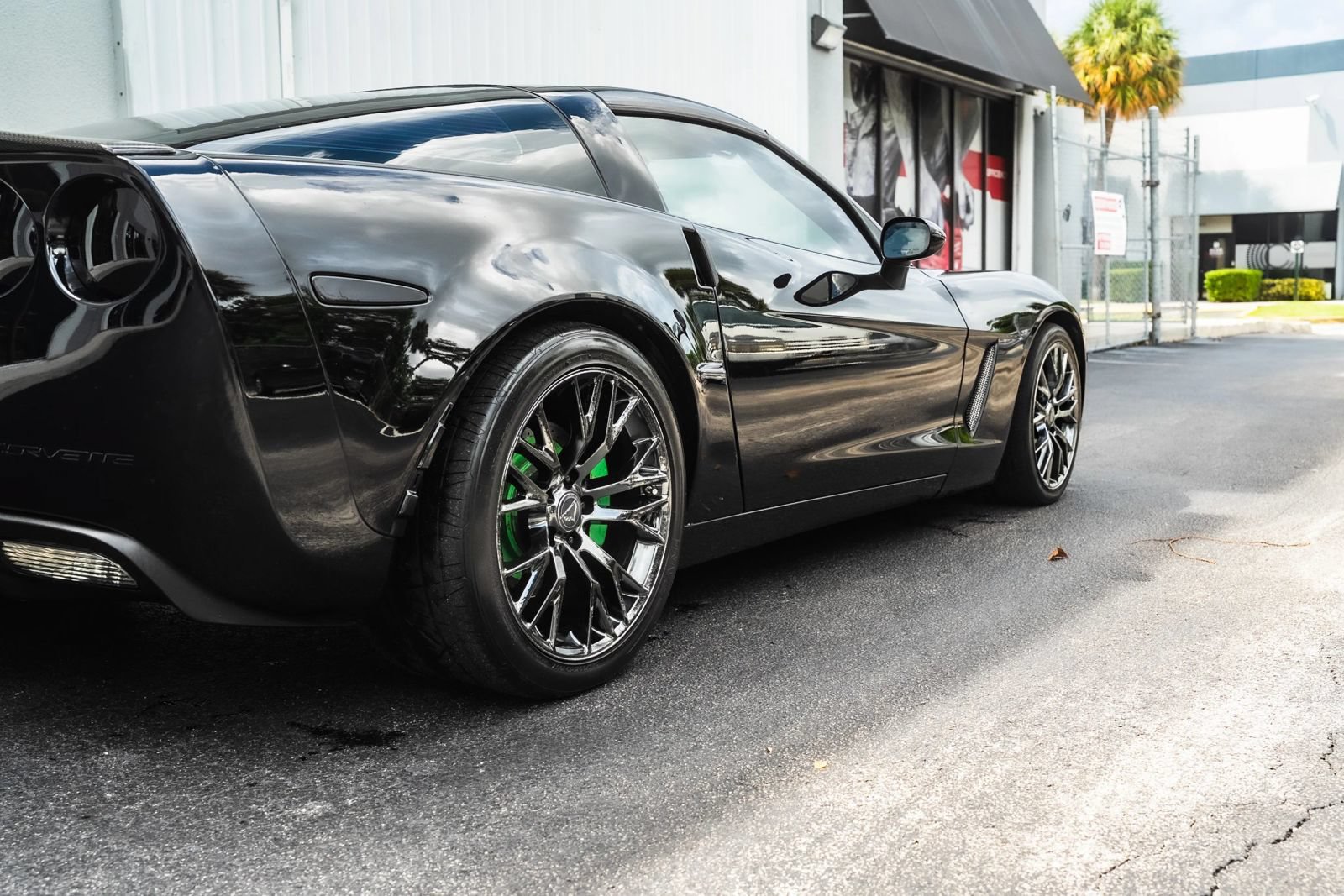 Used 2009 Chevrolet Corvette Coupe w/ Preferred Equipment Group RWD image 7