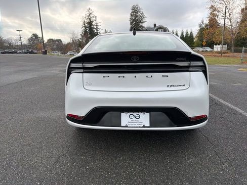 Used 2024 Toyota Prius Prime Premium image 7