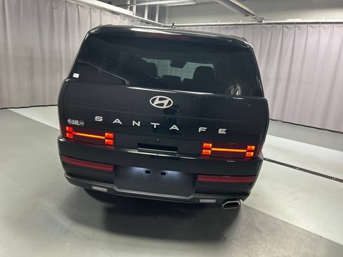 Used 2025 Hyundai Santa Fe SE FWD image 6