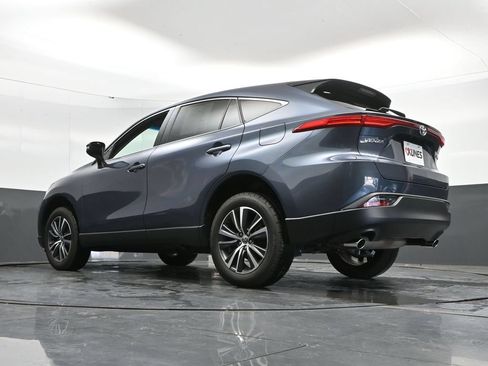 Used 2022 Toyota Venza LE AWD/4WD image 43