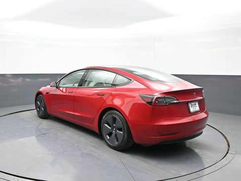Used 2021 Tesla Model 3 Standard Range Plus image 8