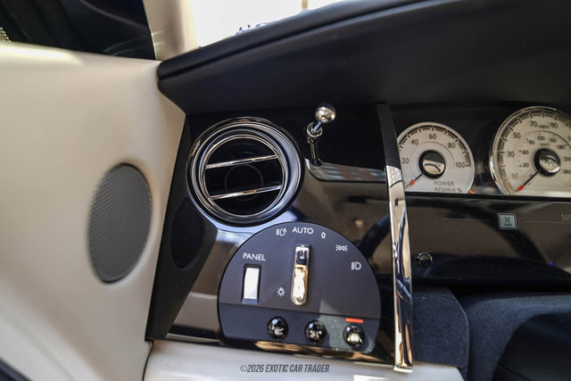 Used 2017 Rolls-Royce Wraith RWD image 26