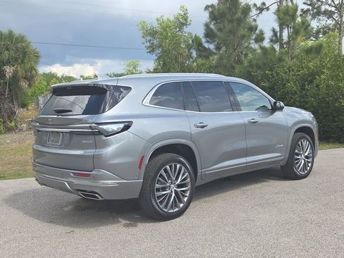 New 2026 Buick Enclave Avenir w/ Super Cruise Package FWD image 4