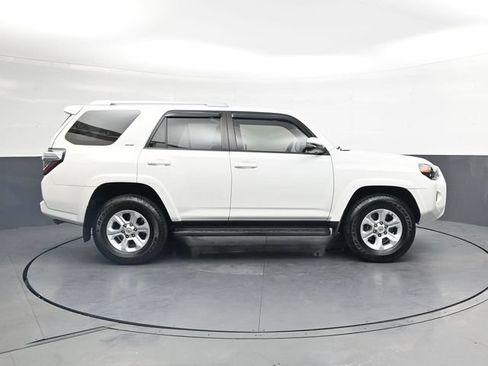 Used 2016 Toyota 4Runner SR5 Premium AWD/4WD image 3