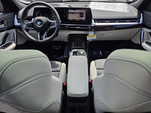 New 2026 BMW X2 xDrive28i w/ Technology Package AWD/4WD image 13