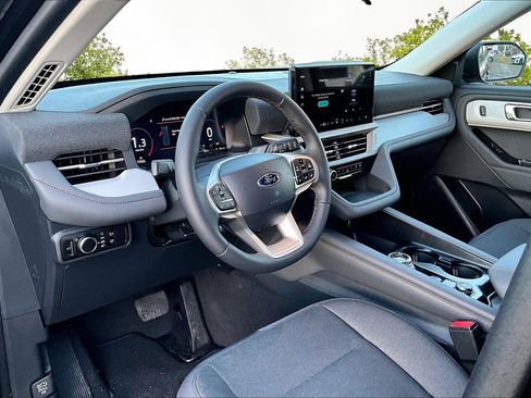 New 2026 Ford Explorer Active image 6