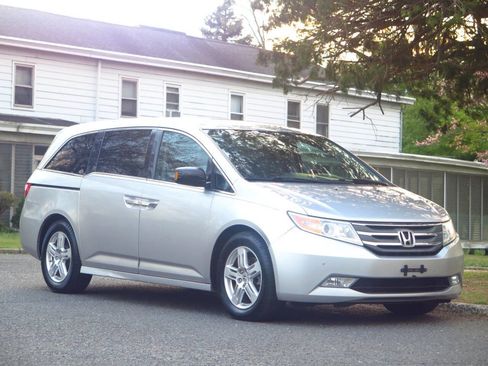 Used 2012 Honda Odyssey Touring Elite image 6