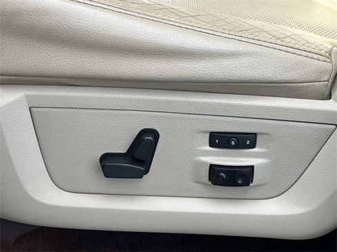 Used 2016 RAM 3500 Laramie w/ Convenience Group image 31