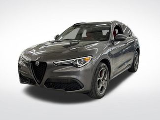 Used 2023 Alfa Romeo Stelvio Sprint AWD/4WD video 1