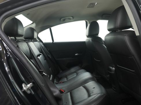 Used 2013 Chevrolet Cruze LT image 12