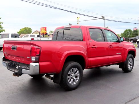 Used 2019 Toyota Tacoma TRD Off-Road image 6