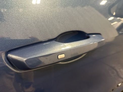 Used 2024 Chevrolet Traverse LT w/ Midnight/Sport Edition image 35