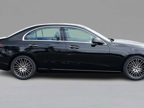 Used 2026 Mercedes-Benz C 300 4MATIC Sedan image 4