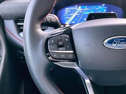 Used 2025 Ford Explorer ST-Line image 23
