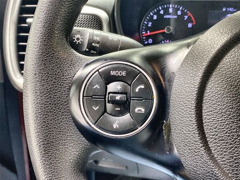 Used 2021 Kia Soul LX FWD image 31