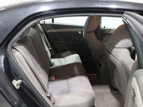 Used 2010 Chevrolet Malibu LS image 22