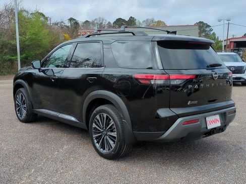 New 2026 Nissan Pathfinder Platinum image 7