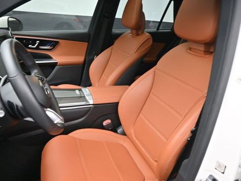 Used 2023 Mercedes-Benz GLC 300 image 33