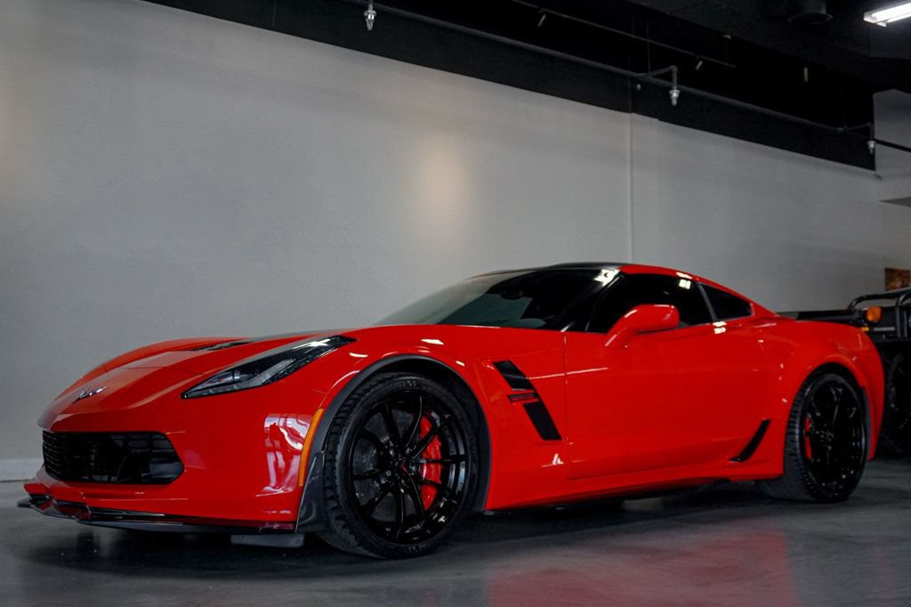 Used 2017 Chevrolet Corvette Grand Sport w/ Z07 Performance Package RWD image 3