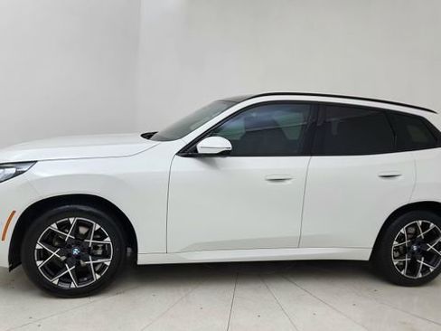 Used 2025 BMW X3 xDrive30i w/ Premium Package image 3