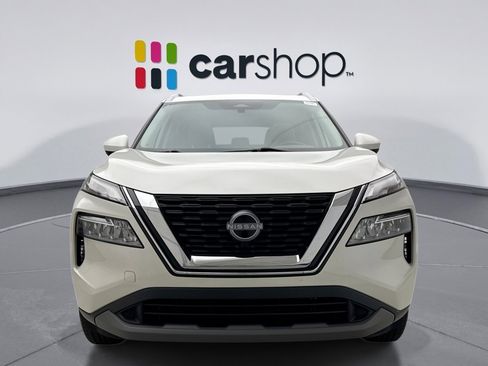 Used 2023 Nissan Rogue SV w/ SV Premium B Package image 8