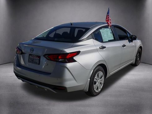 Used 2025 Nissan Versa S w/ Trunk Package image 4