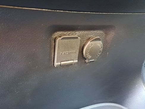 Used 2018 Toyota Sienna Limited Premium w/ Carpet Mat Package image 29