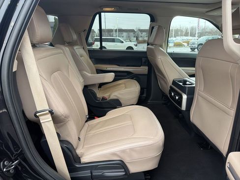 Used 2024 Ford Expedition Limited image 36