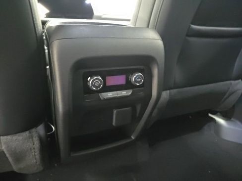 New 2026 Chevrolet Traverse LT image 21