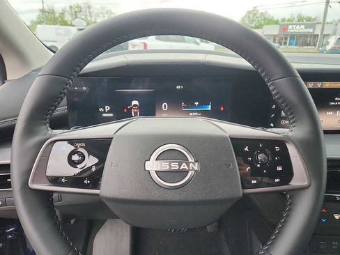 Used 2025 Nissan Murano SV AWD/4WD image 18