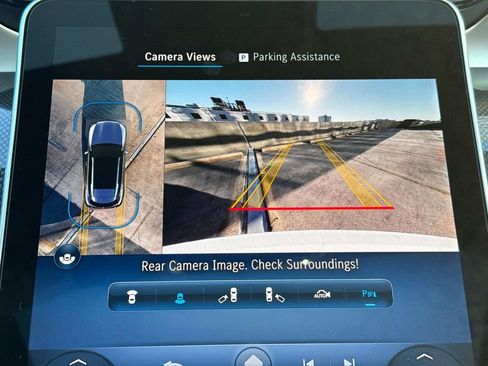 New 2025 Mercedes-Benz GLC 43 AMG 4MATIC image 12