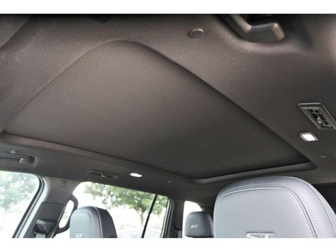 Used 2026 Buick Enclave Sport Touring w/ Power Package FWD image 28