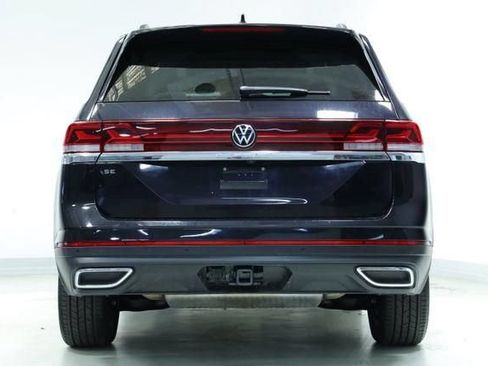 Used 2025 Volkswagen Atlas SE FWD image 8