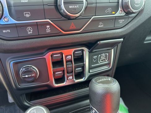 New 2026 Jeep Gladiator Sport AWD/4WD image 38