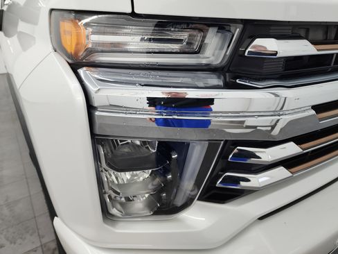 Used 2022 Chevrolet Silverado 2500 High Country w/ Safety Package II image 29
