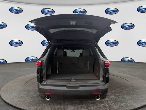 Used 2023 Chevrolet Traverse LT w/ Midnight/Sport Edition AWD/4WD image 5
