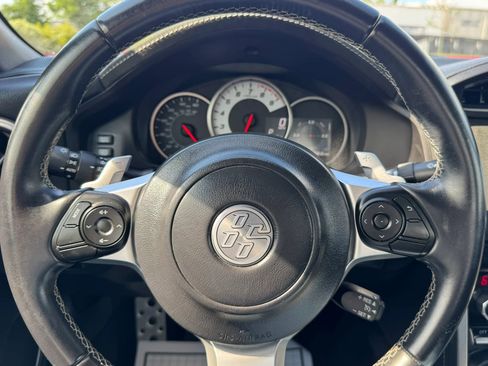 Used 2020 Toyota 86 RWD image 32
